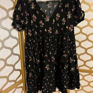 Women’s small tunic style floral dresss